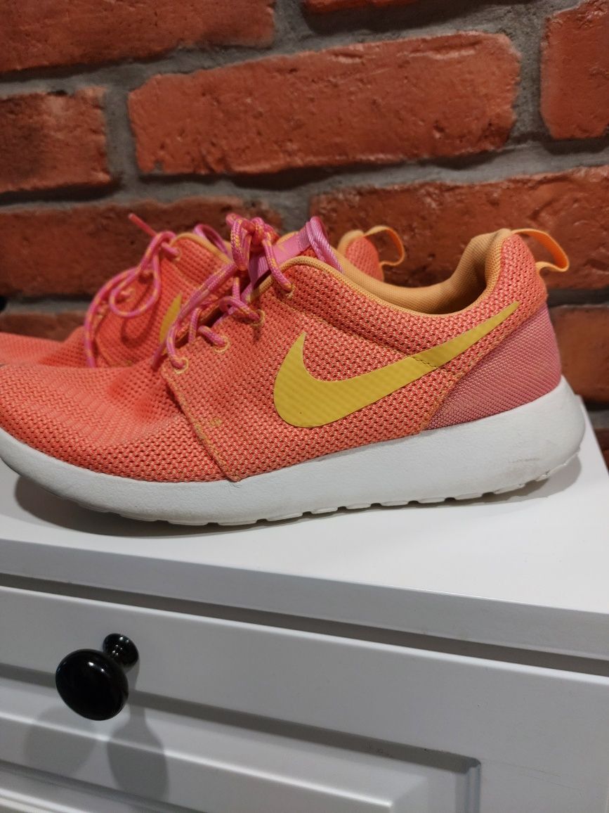 Nike pomarańcz róż żółty neon rozm 40,5 26 cm