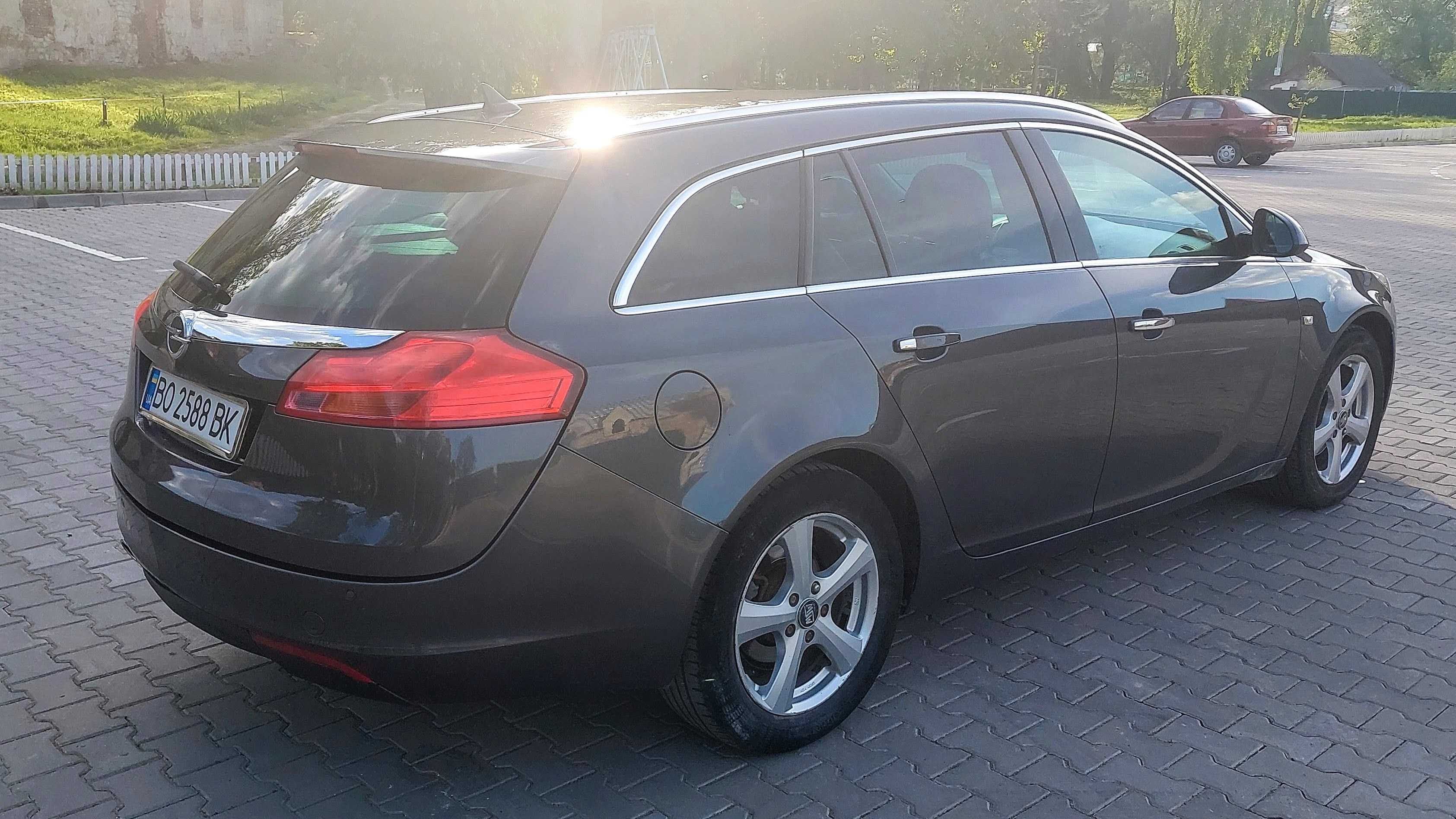 Opel Insignia, 2010, автомат, 2.0 дизель