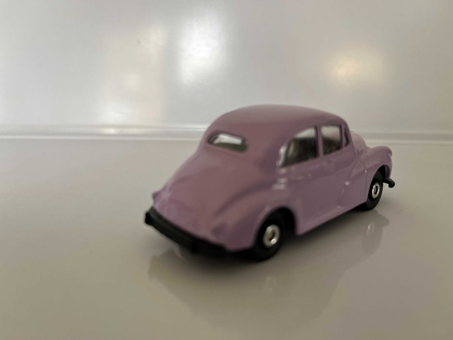 Corgi - Morris Minor - Fina - rosa - como NOVO - Esc.1/46