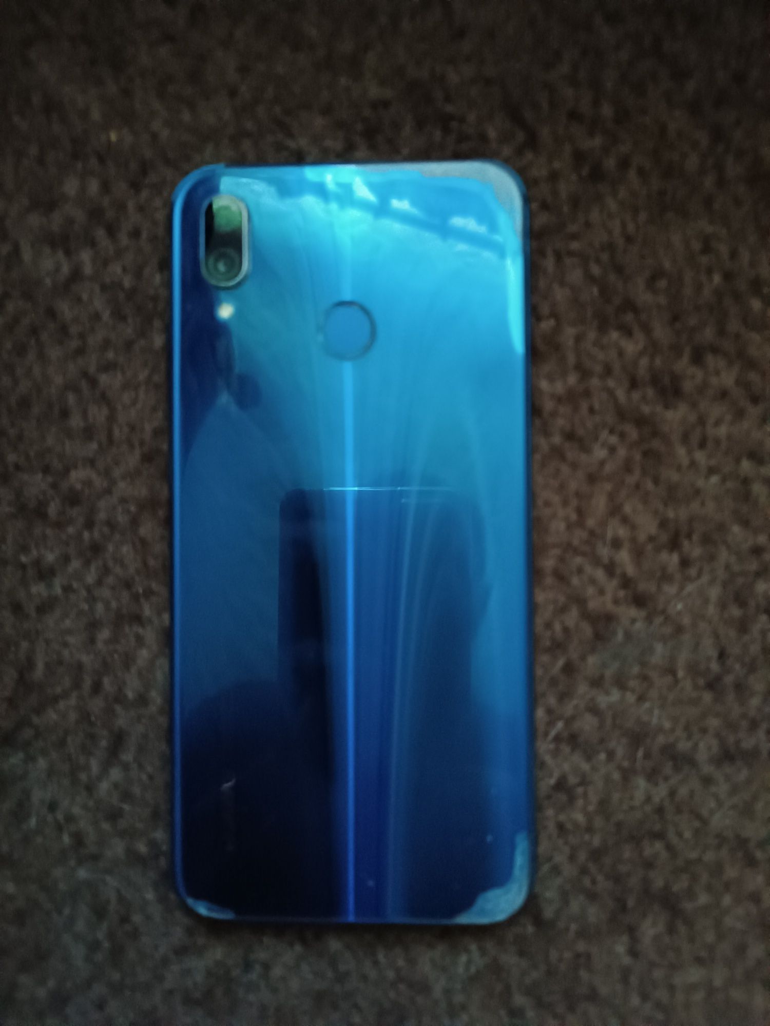 Продам телефон huawei p20 lite