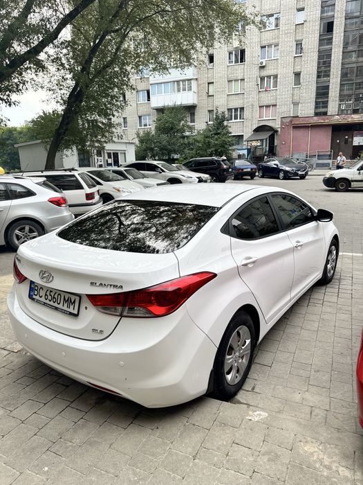 Hyundai Elantra 2013
