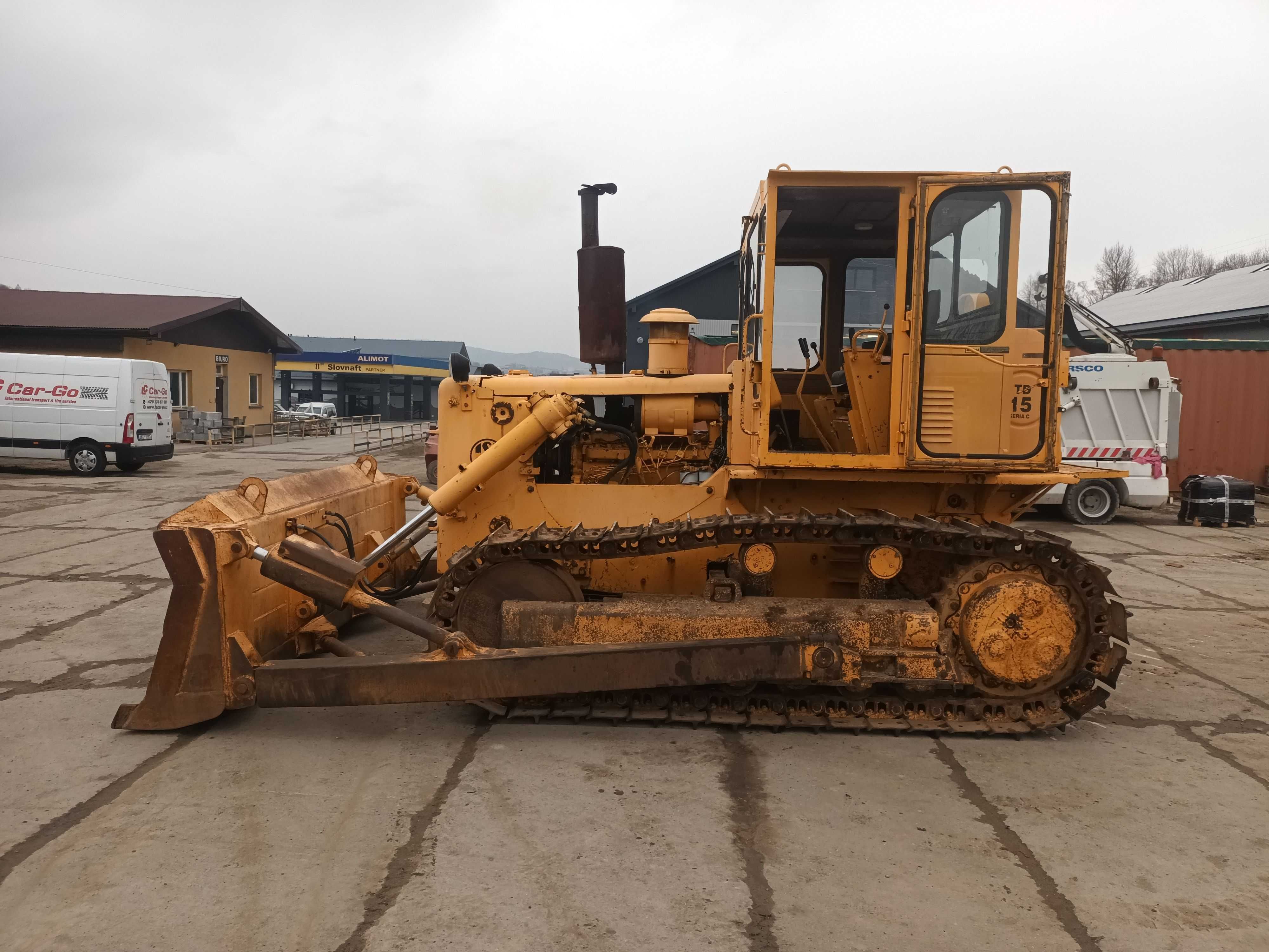 Spycharka gąsienicowa HSW TD15-C. Silnik Harvester.