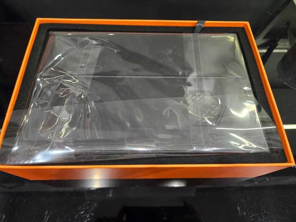 Laptop Konsola OneXplayer X1 AMD 8840U 32GB 1TB  Stacja Oculink