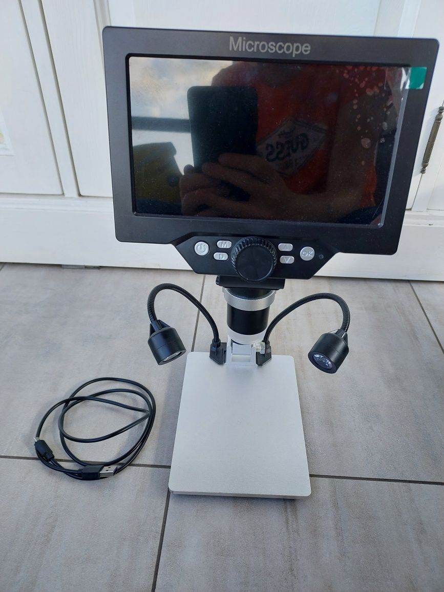 7 cali Mikroskop Cyfrowy G1200 z dwoma światłami