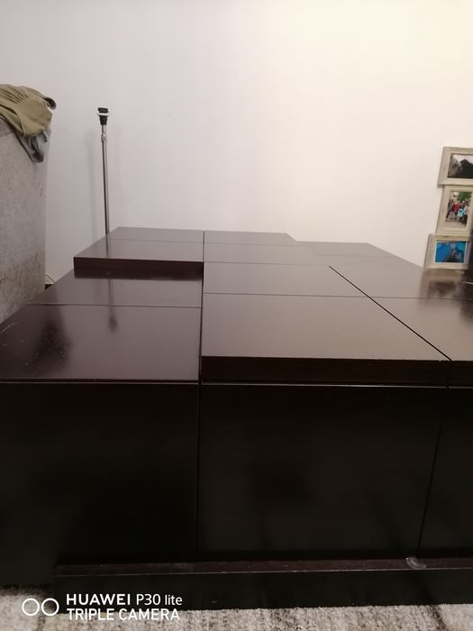 Mesa de centro-com alçapão para arrumação
