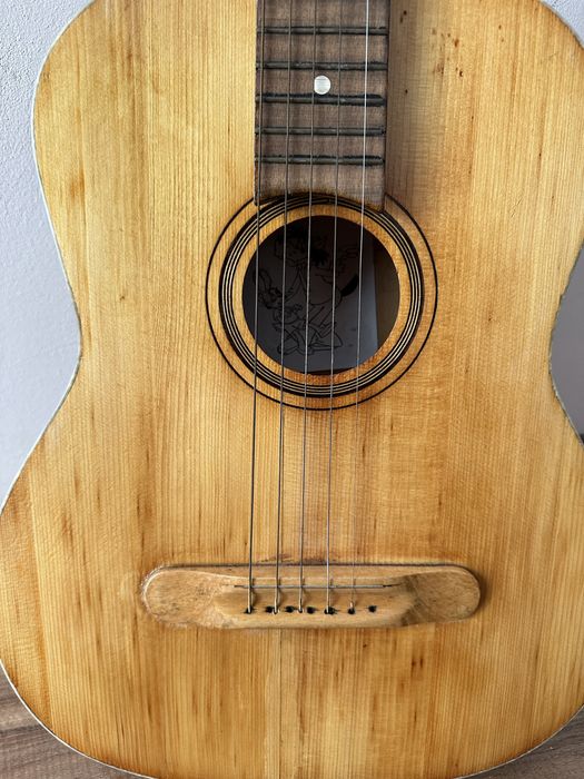 Продається Гітара ( можливо для реставрації)