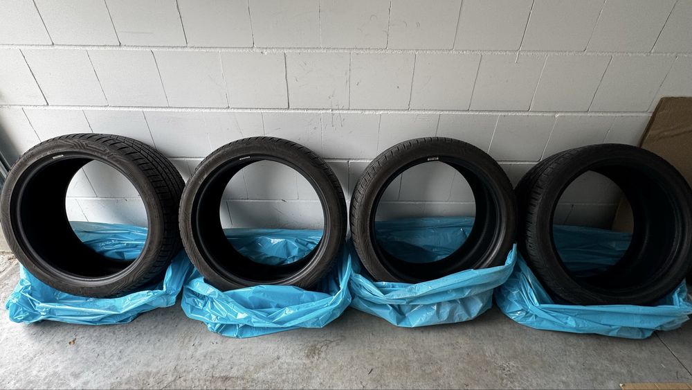 Opony wielosezonowe Vredestein Quatrac Pro 235/40 R19