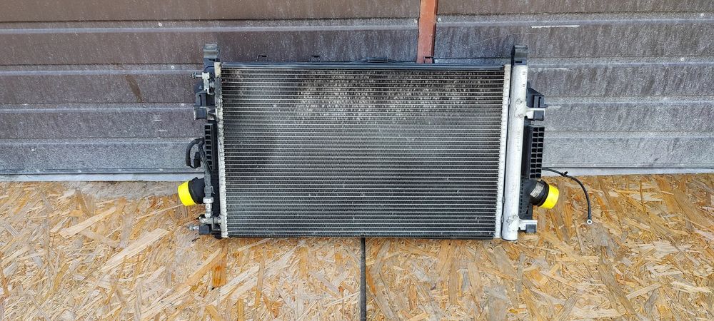 pas przedni opel zafira tourer c chłodnice chłodnica wody klimatyzac