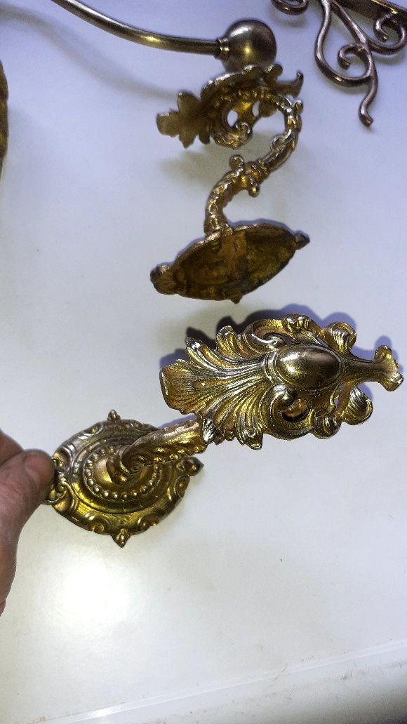 Arte em  latão maciço