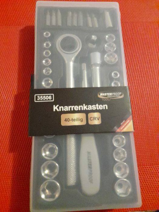 Zestaw nasadek z grzechotką