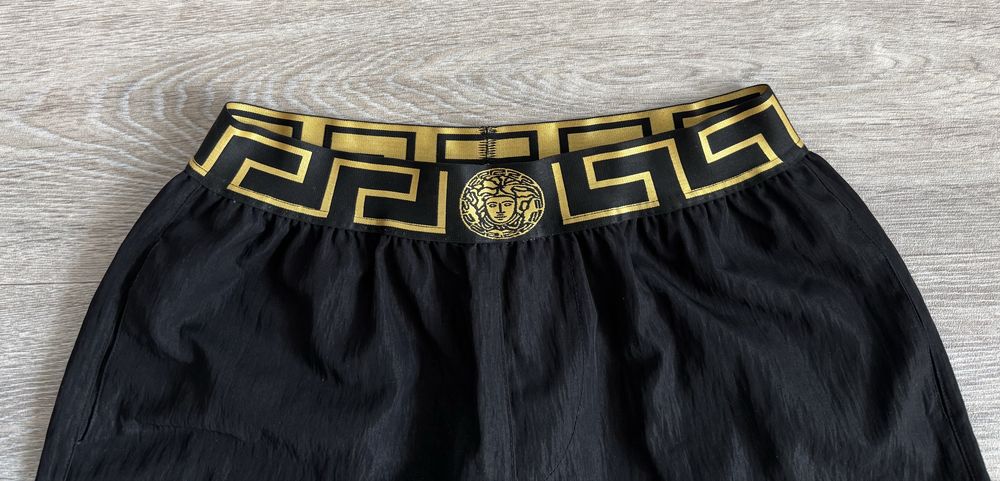 Мужские пляжные шорты Versace