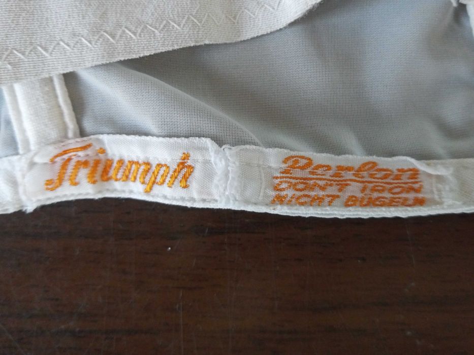 Gorset Triumph z lat 50. 75C