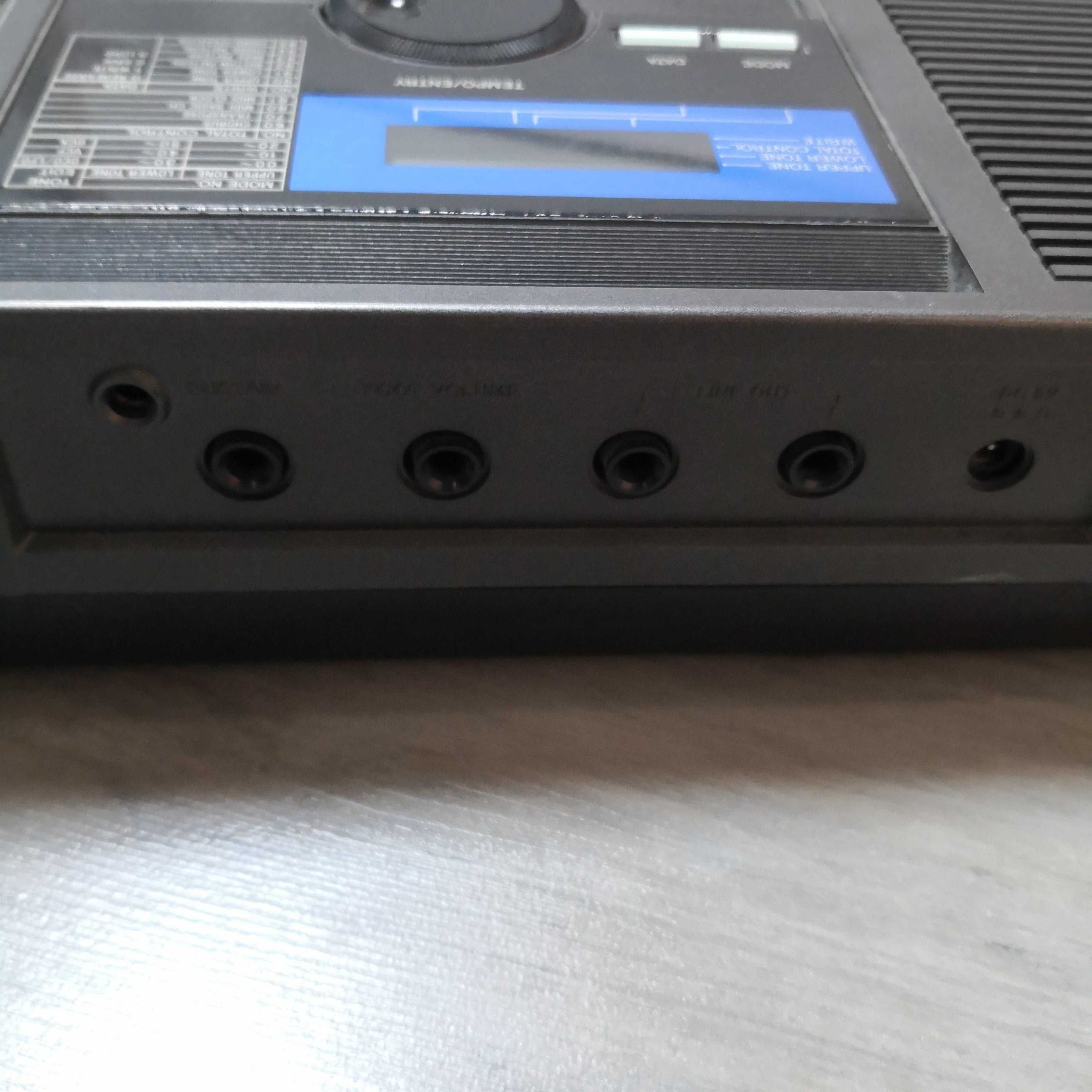 Órgão Casio HT3000 - Como Novo, com ranhura de expansão RAM.
