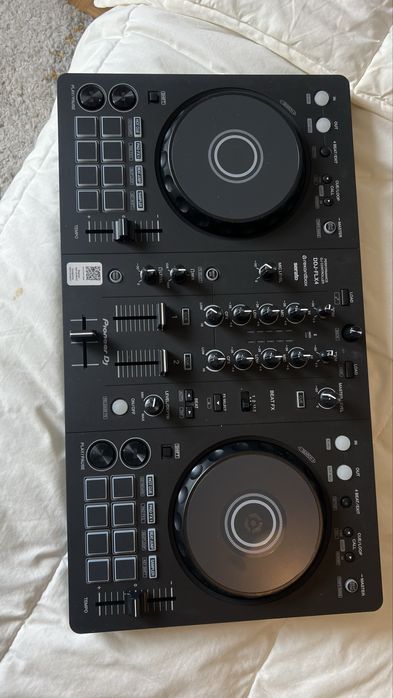 DDJ-FLX4 e fone CUE1