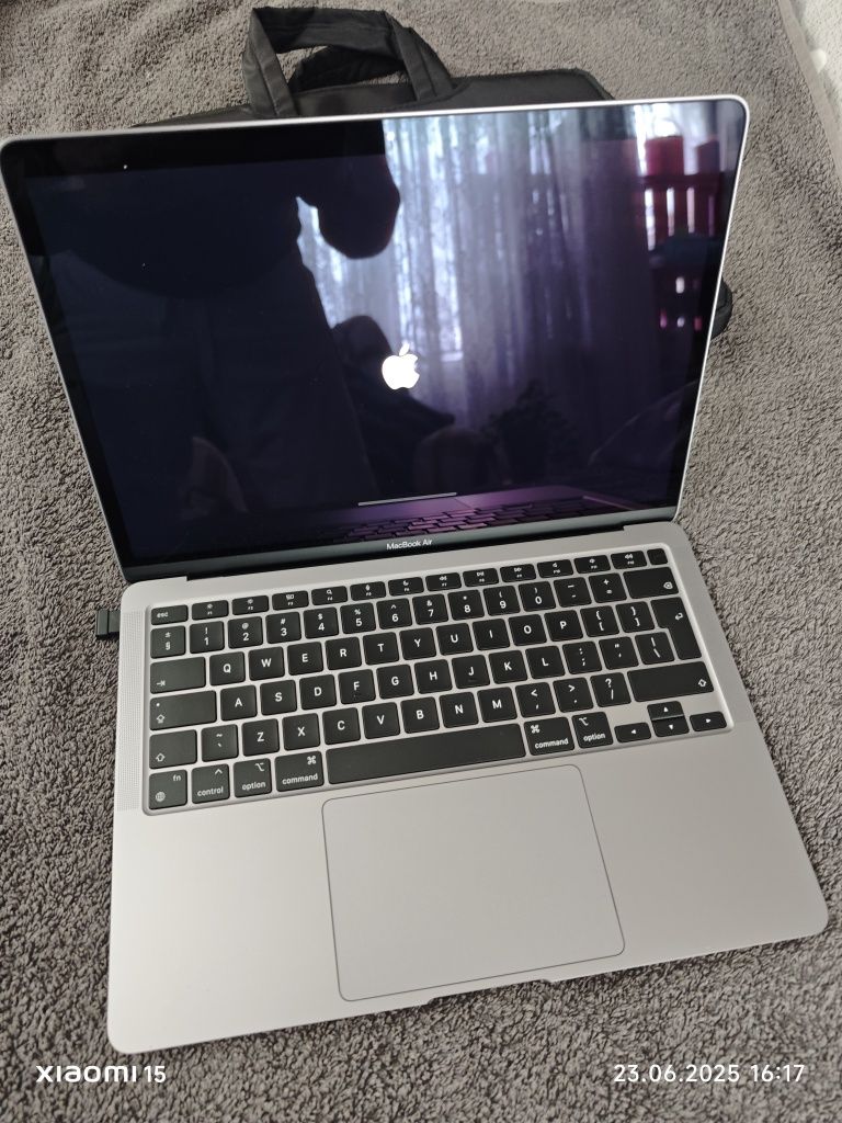 MacBook m1 jak nowy