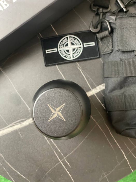 Колаборація між Stone Island і брендом 24Bottles.