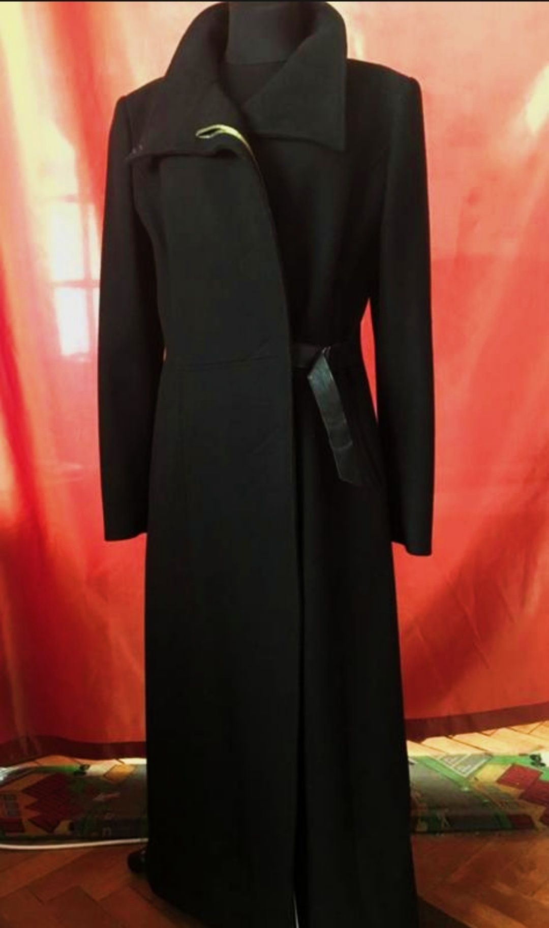 Пальто черное классическое