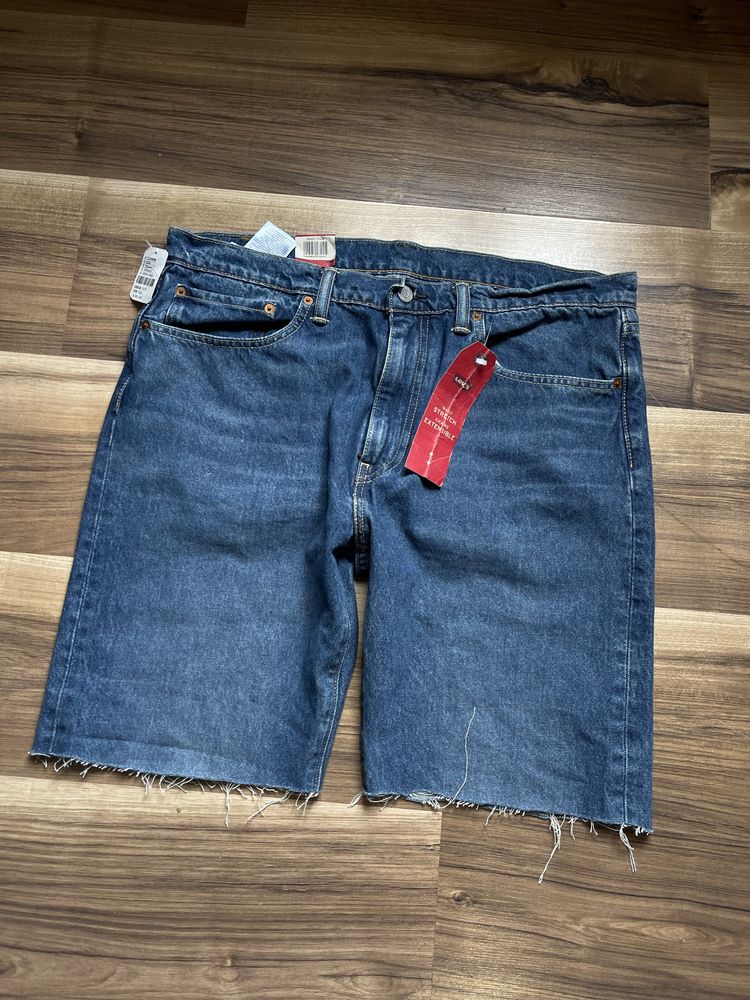 Продам нові шорти levis