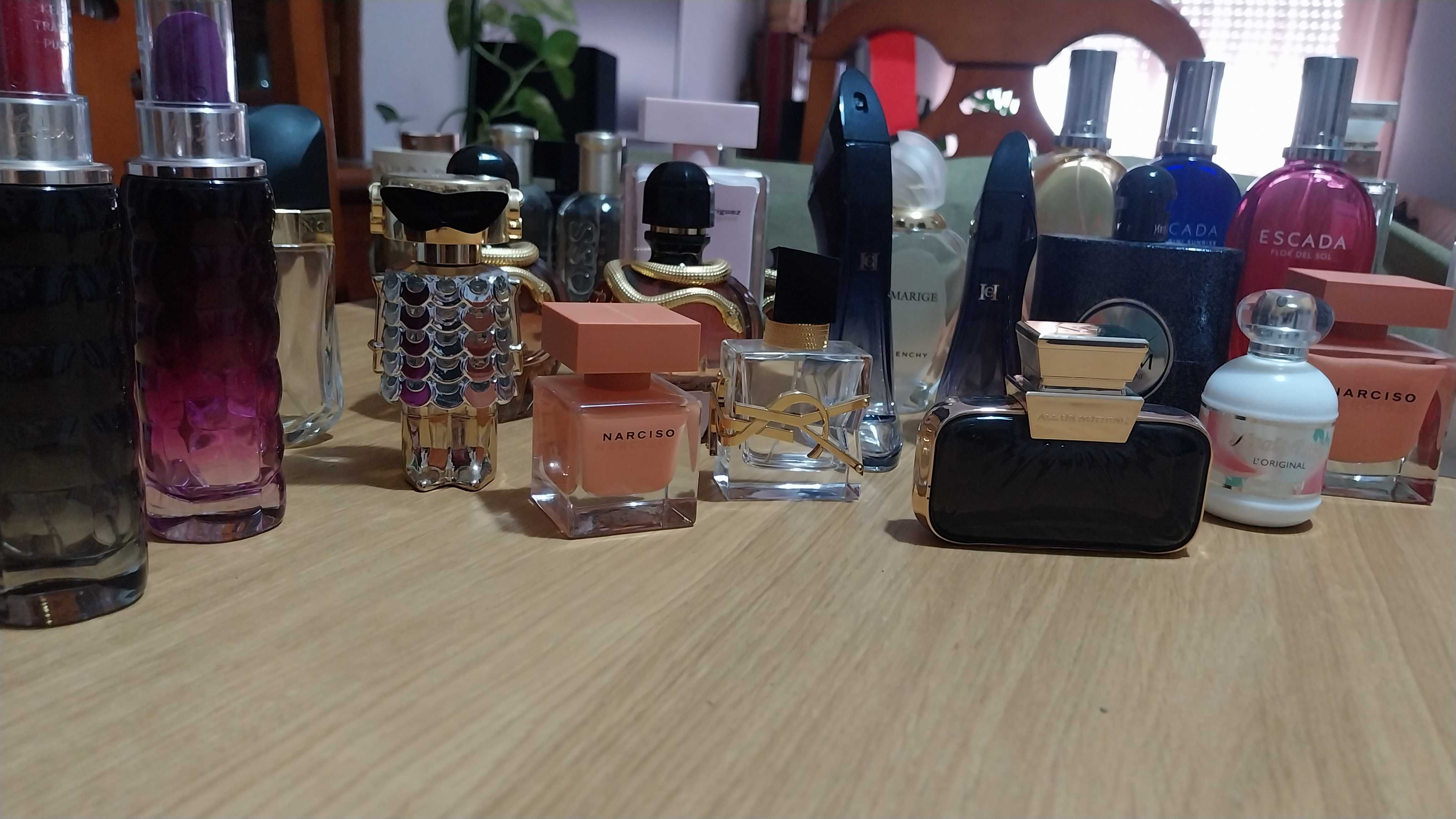 31 Frascos de perfume