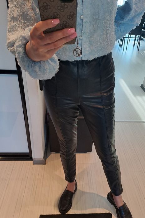 Spodnie damskie skórzane czarne HM  M/L,przeszycia