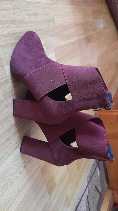 Ботильйони жіночі  бурдові на квадратному каблуку