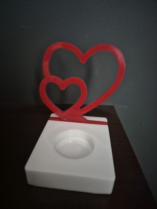 Podstawka na świeczkę tealight z motywem serca walentynki