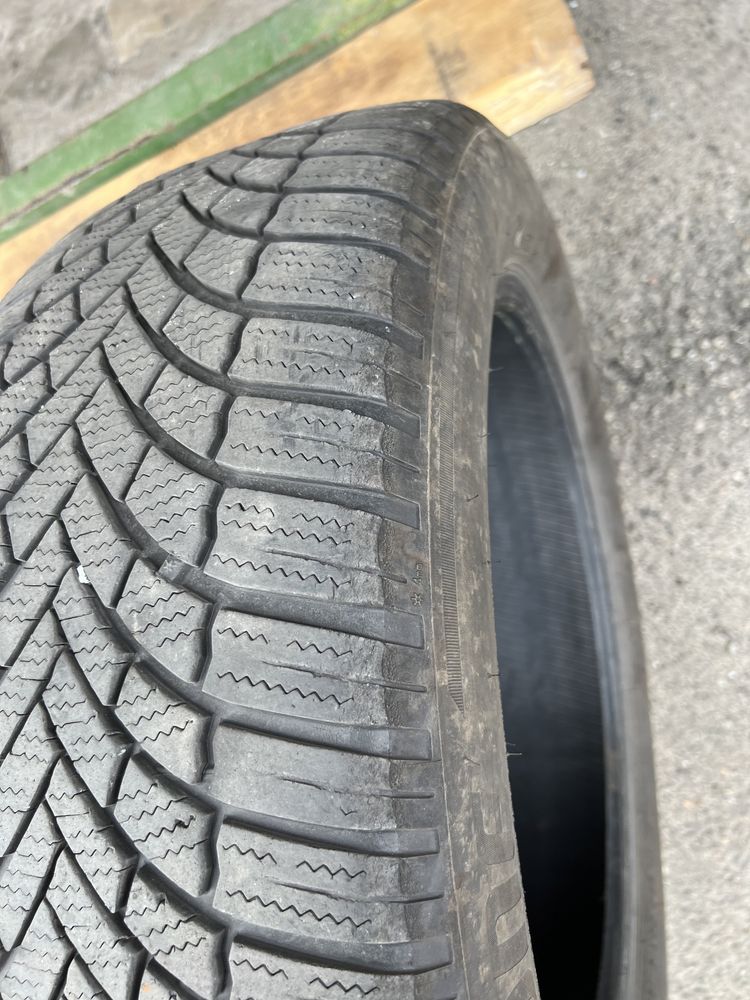 Продам комплект зимних колес BRIDGESTONE BLIZZAK LM 005 235/55/19