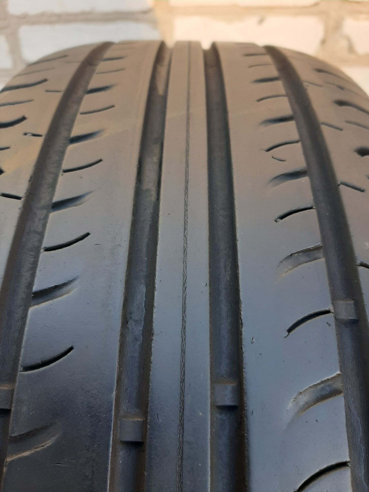 Шини б/у 225/60R17 Hankook літо.