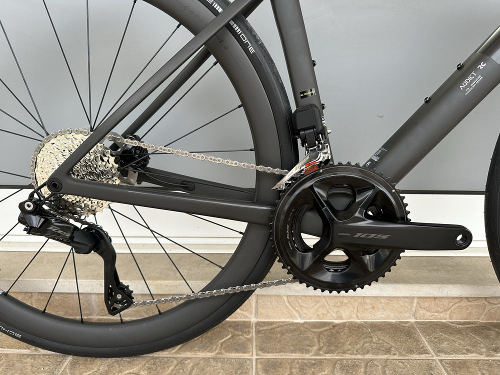Bicicleta Scott Addict RC - NOVO MODELO 2025