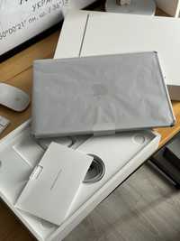 Macbook Air M2 13.6 8/256GB Space Gray, стан нового, 28 циклів, 100%