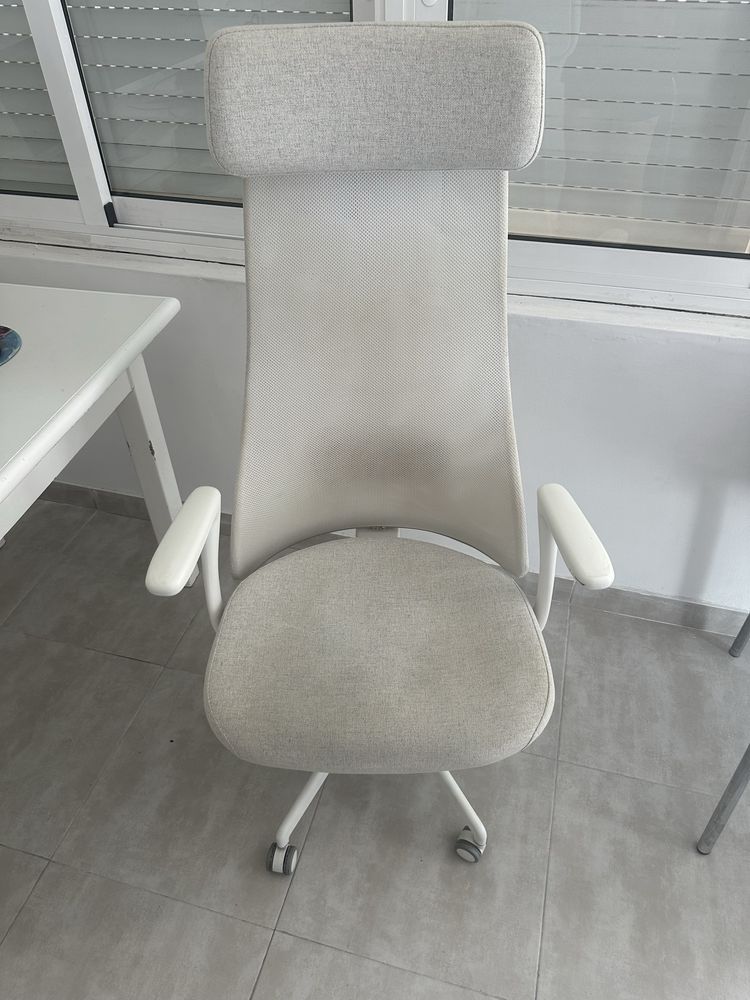 Cadeira de escritorio JÄRVFJÄLLET em tecido