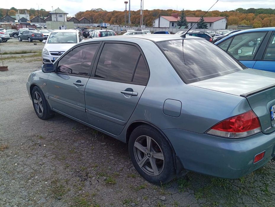 Мітсубісі лансер 9