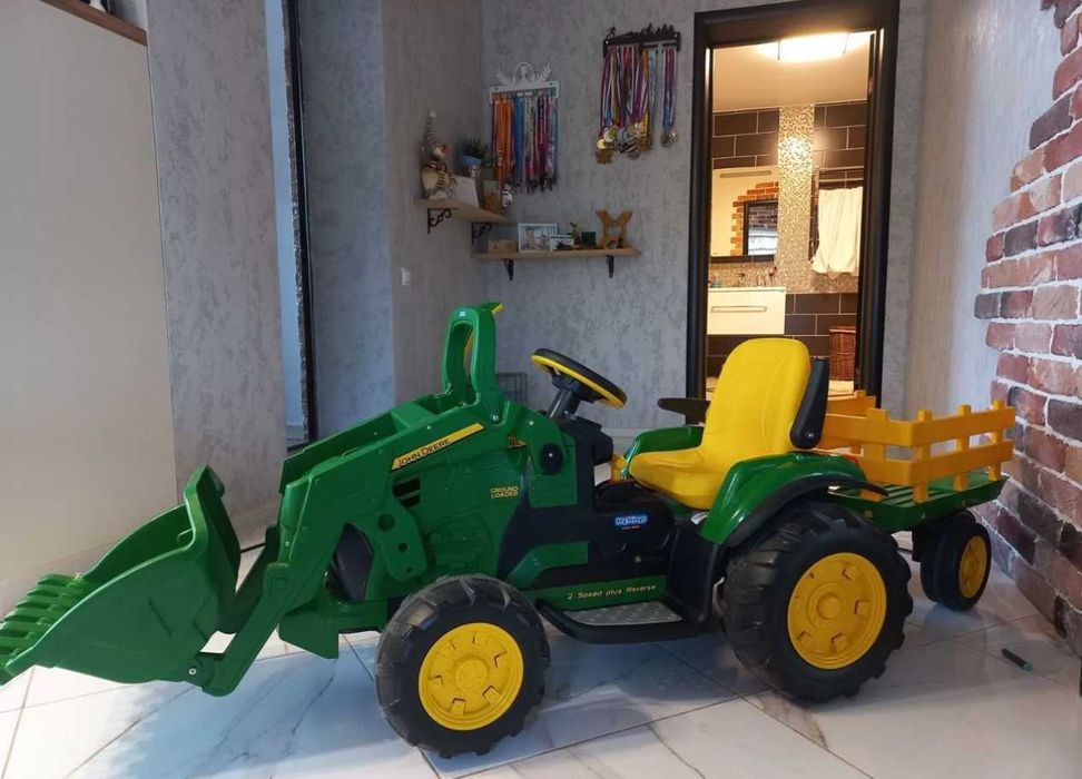 Дитячий Трактор peg perego