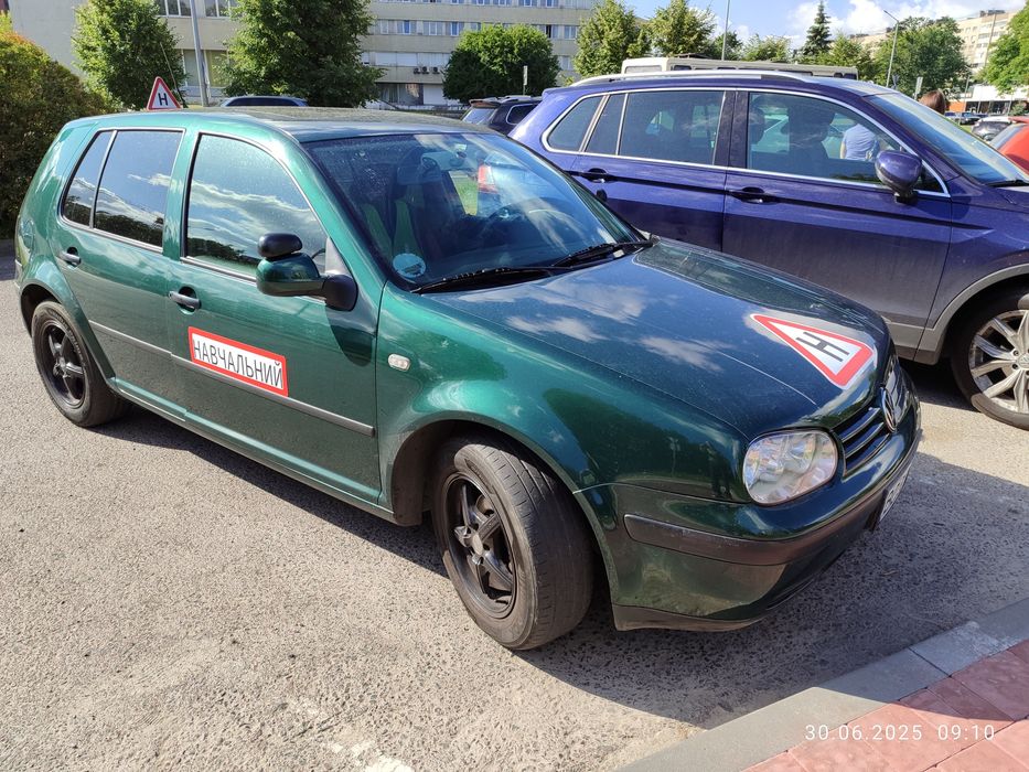 Автоінструктор. Навчання водінню. Приватні уроки.