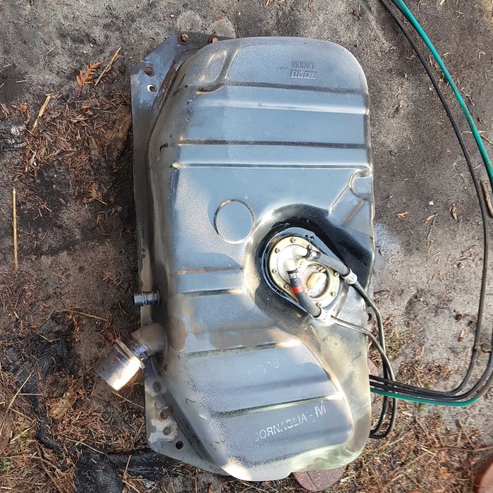 obudowa filtra powietrza zbiornik bak pływak pompa paliwa uno jak nowe