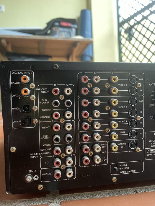 Onkyo TX-DS676 Av Receiver — 220-250v