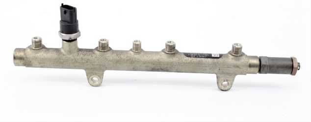 LISTWA. WTRYSKOWA F9K F9A F9Q F9 1.9 DCI 044.5214.024