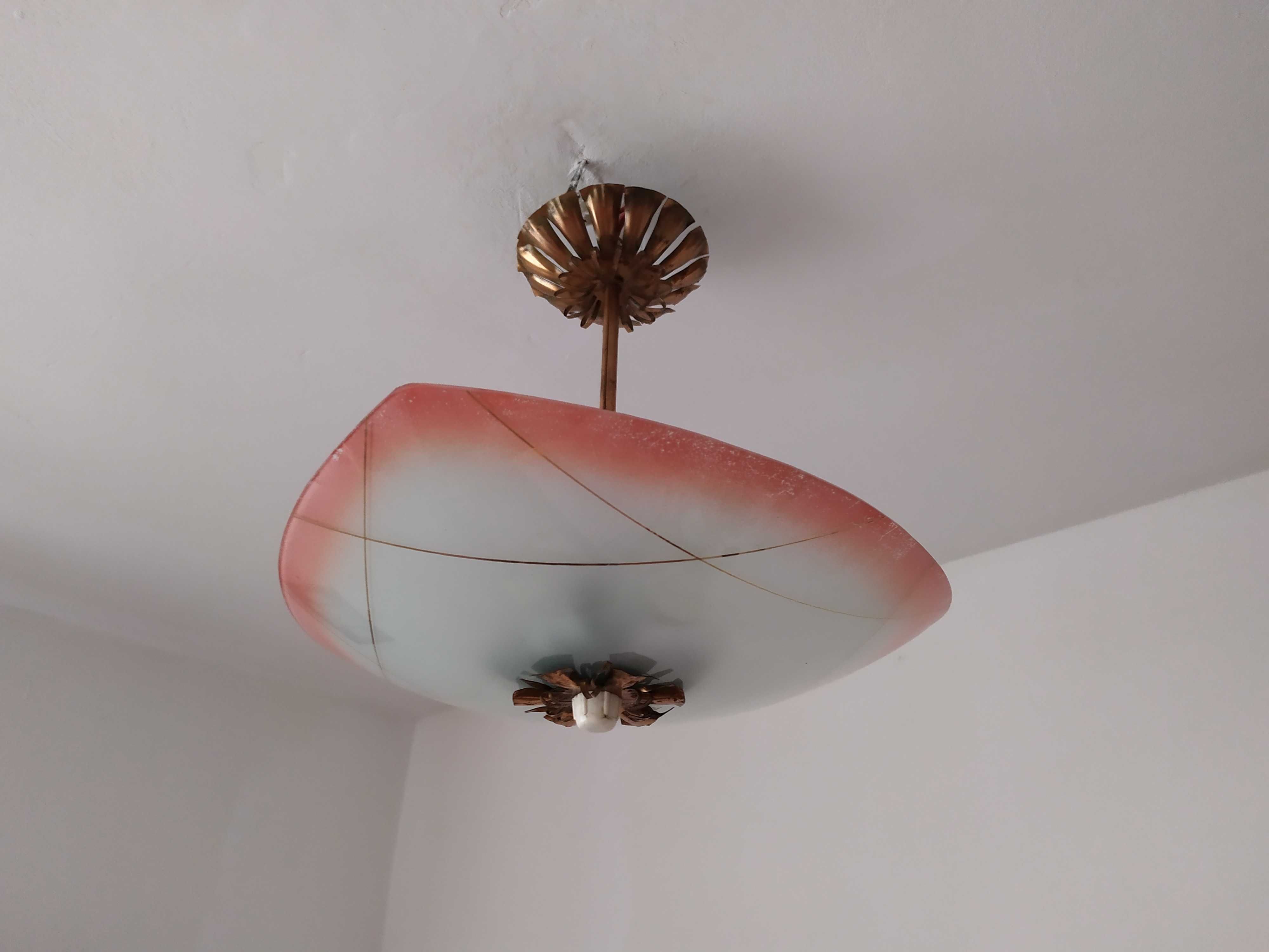 Interesująca lampa z czasów PRL-u fantastyczna pamiątka, szklany klosz