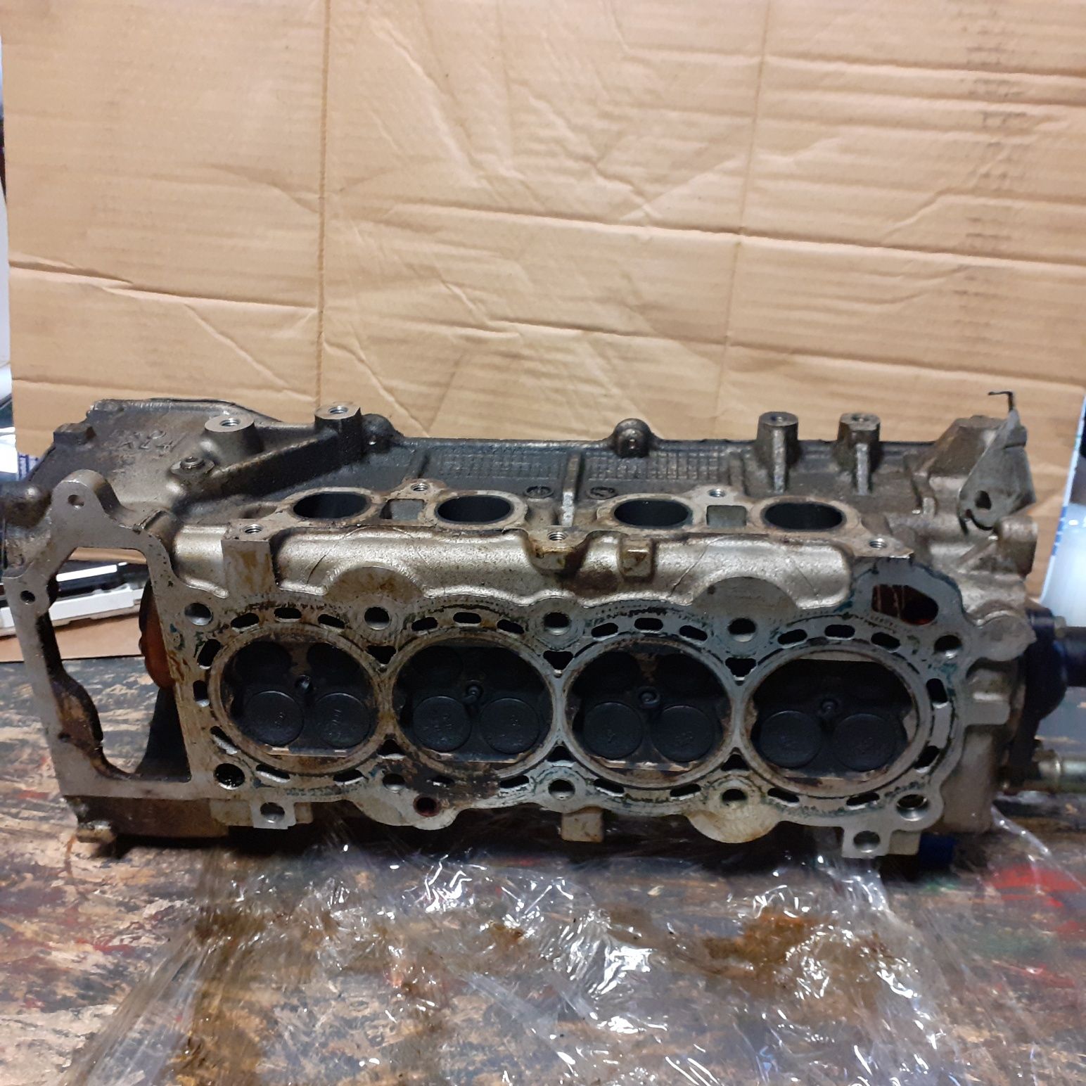 Głowica kompletna CR14  Nissan Note E11   1.4