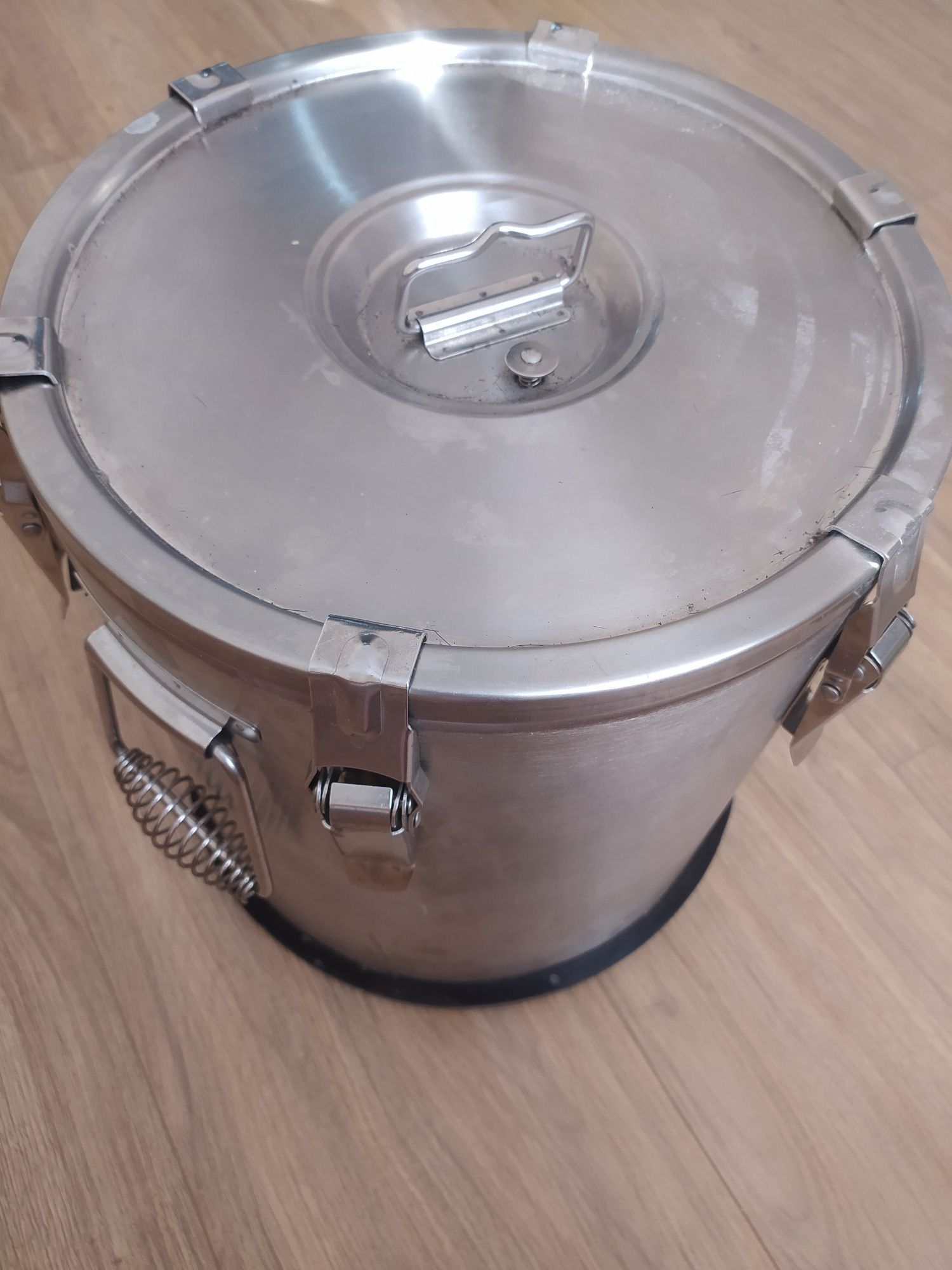 Продам термос для еды