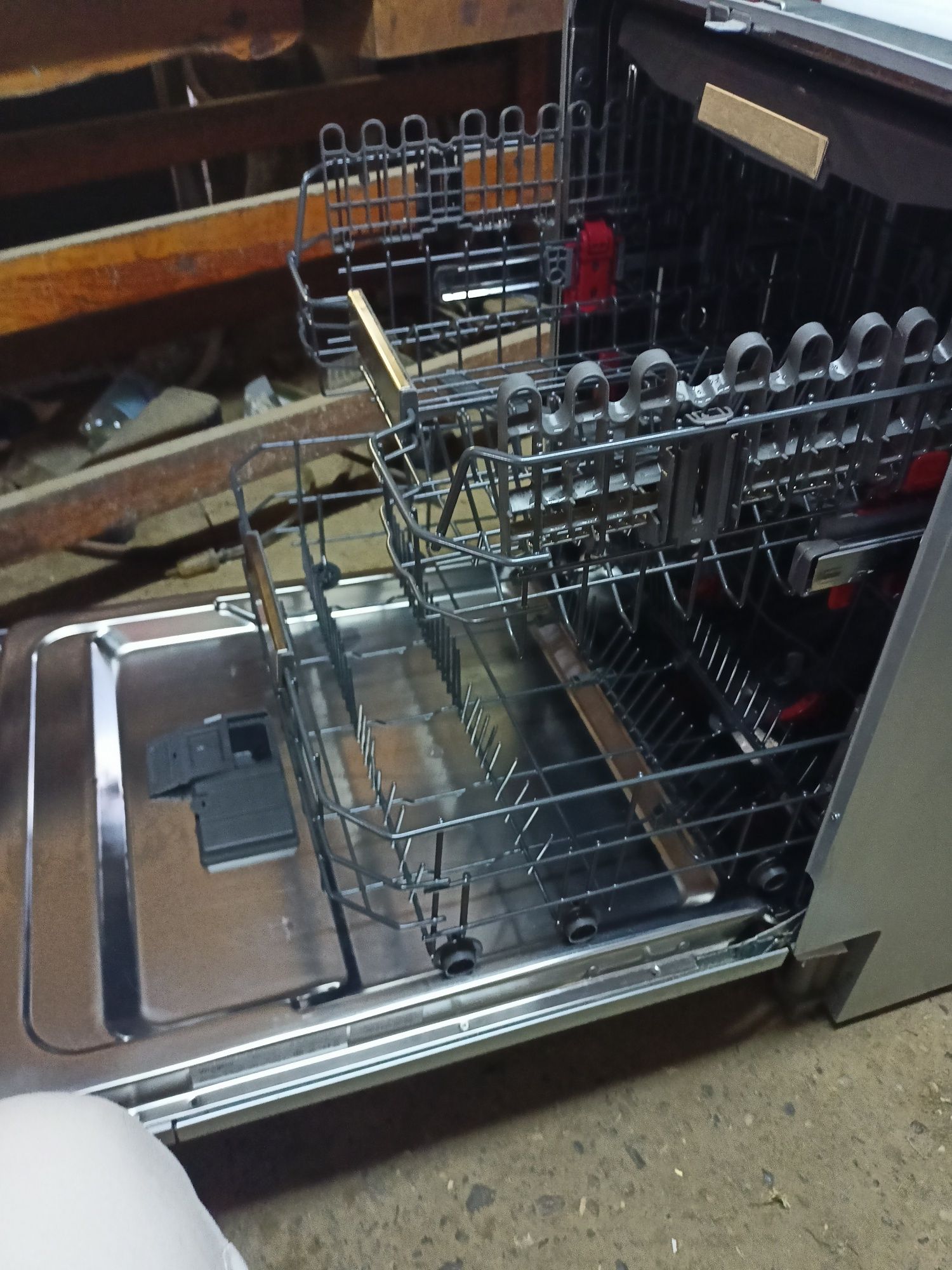 Zmywarka Whirlpool jak nowa,3 szuflady pod zabudowę.