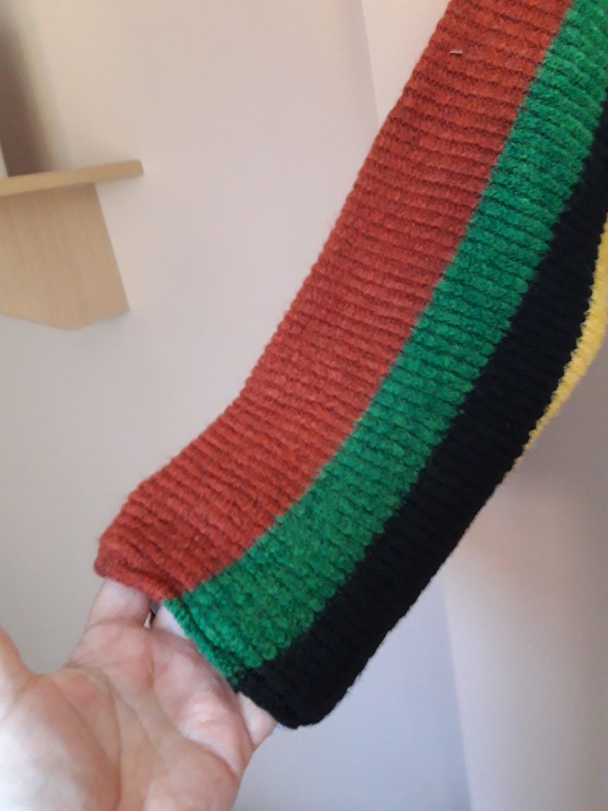 Śliczny kolorowy sweter oversize rozmiar 40/42/44