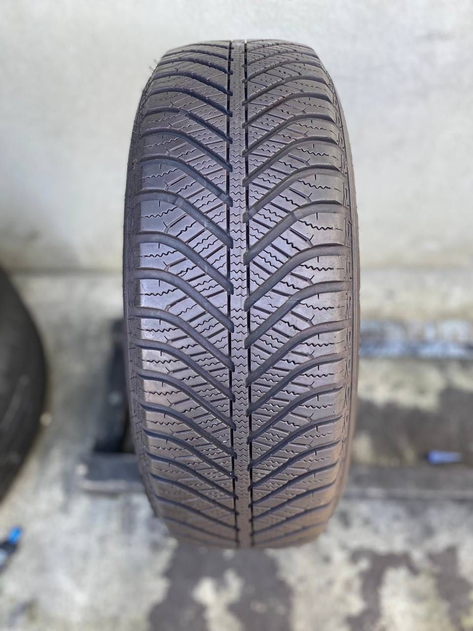 Розпаровка Goodyear 195/60 r16c Всесезонна Резина Скати2019рік[038]+