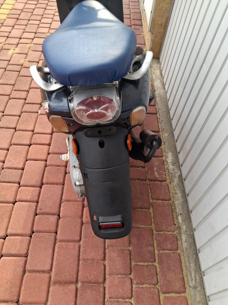 Skuter  Yamaha neos 50