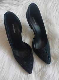 Czarne buty na obcasie szpilki rozmiar 35/36 ze zdobieniem