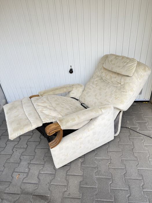 Hukla fotel geriatryczny z pionizacją na pilota rozkładany elektryczny