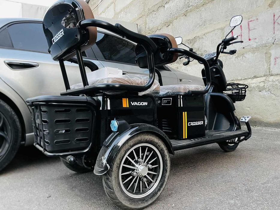 Электроскутер Crosser Vagon трицикл 3-х местный 800W/20A черный 2025
