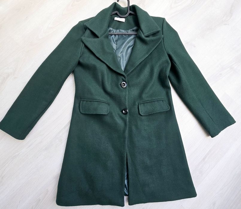 Przepiękny płaszcz damski rozm. M kolor butelkowa zieleń.
