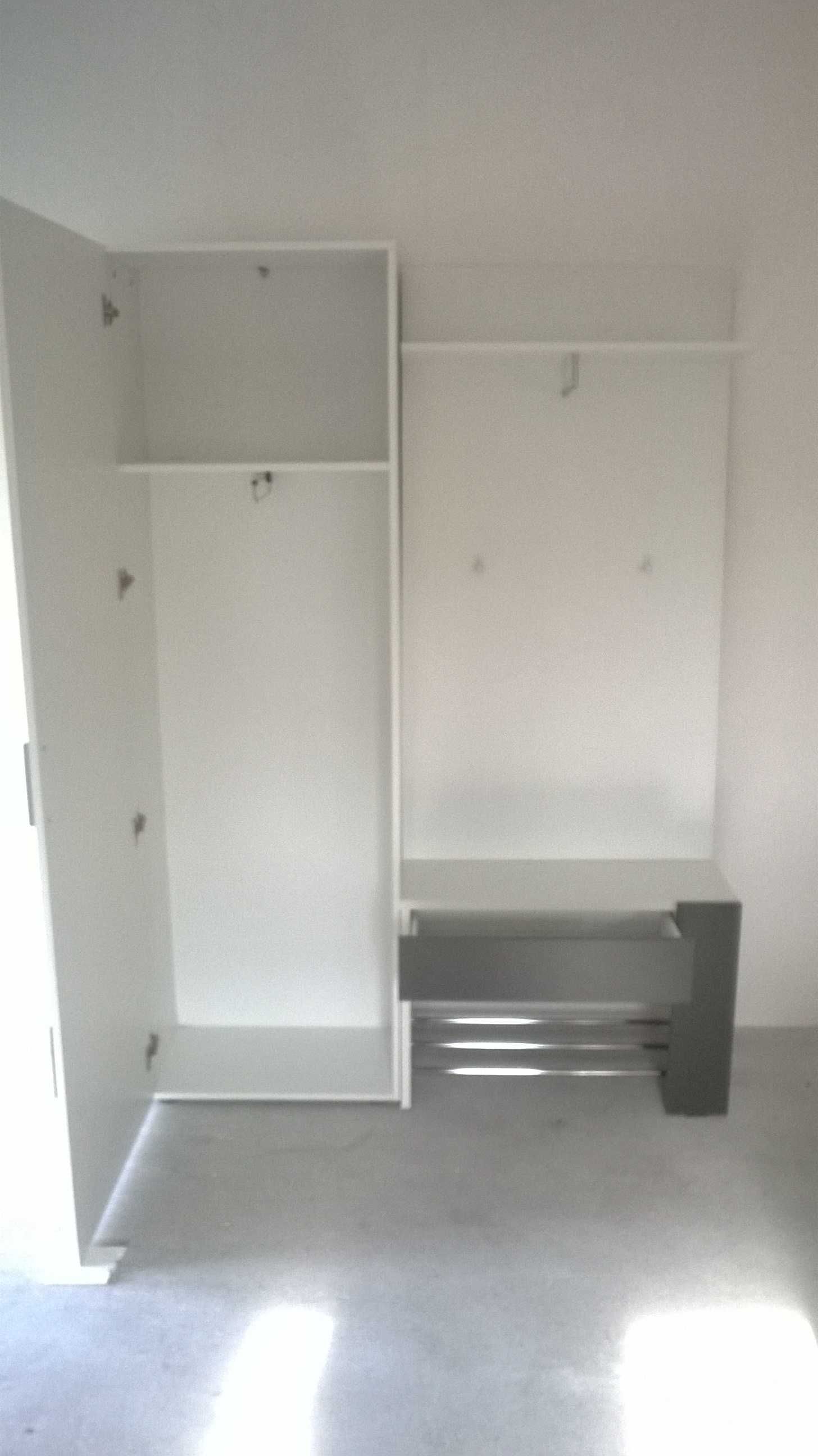 Bari biała garderoba z lustrem 135x190x37 Nowa