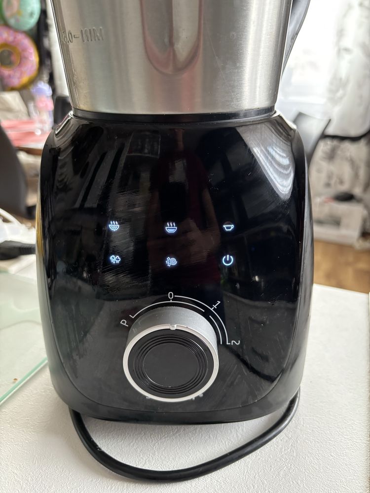 Blender kielichowy z funkcją gotowania SilverCrest SSMK 1000 A1